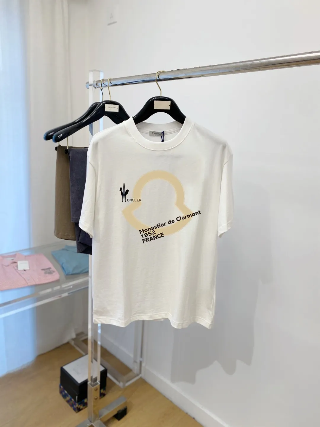 、 T ， ， logo， Versatile 。 260g ， ， ， ，Sizes S-XXL